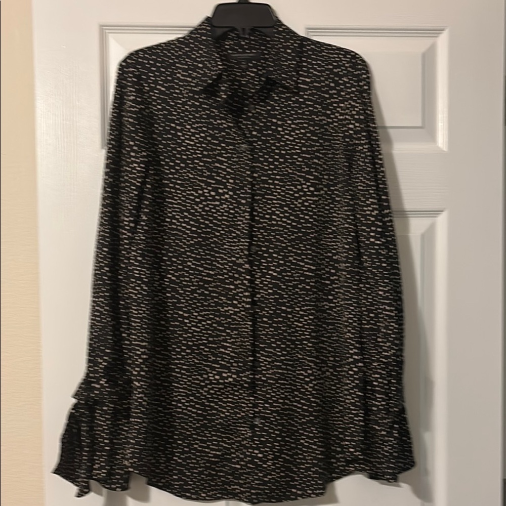 Banana Republic Black and White Blouse